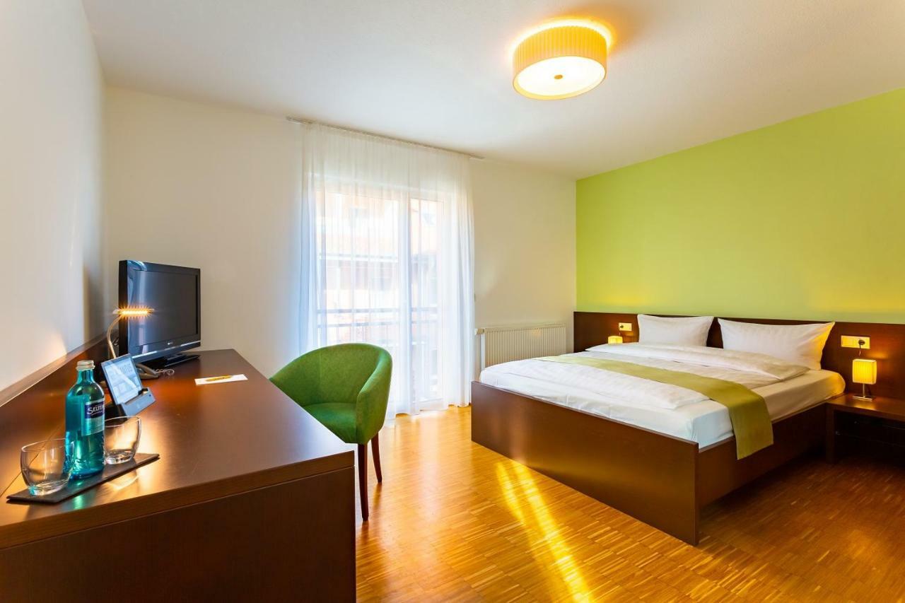 ACANTUS Hotel Weisendorf Buitenkant foto